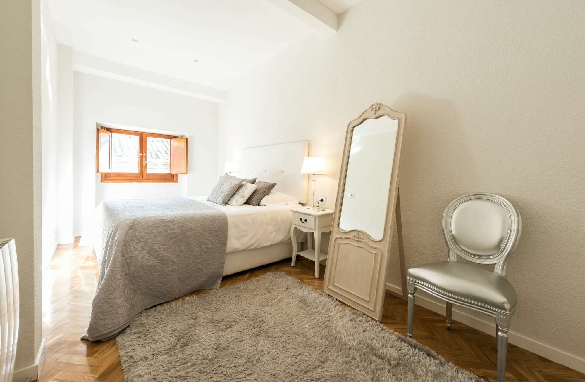 Апартаменты Atico En Chueca By Madflats Collection Мадрид Экстерьер фото